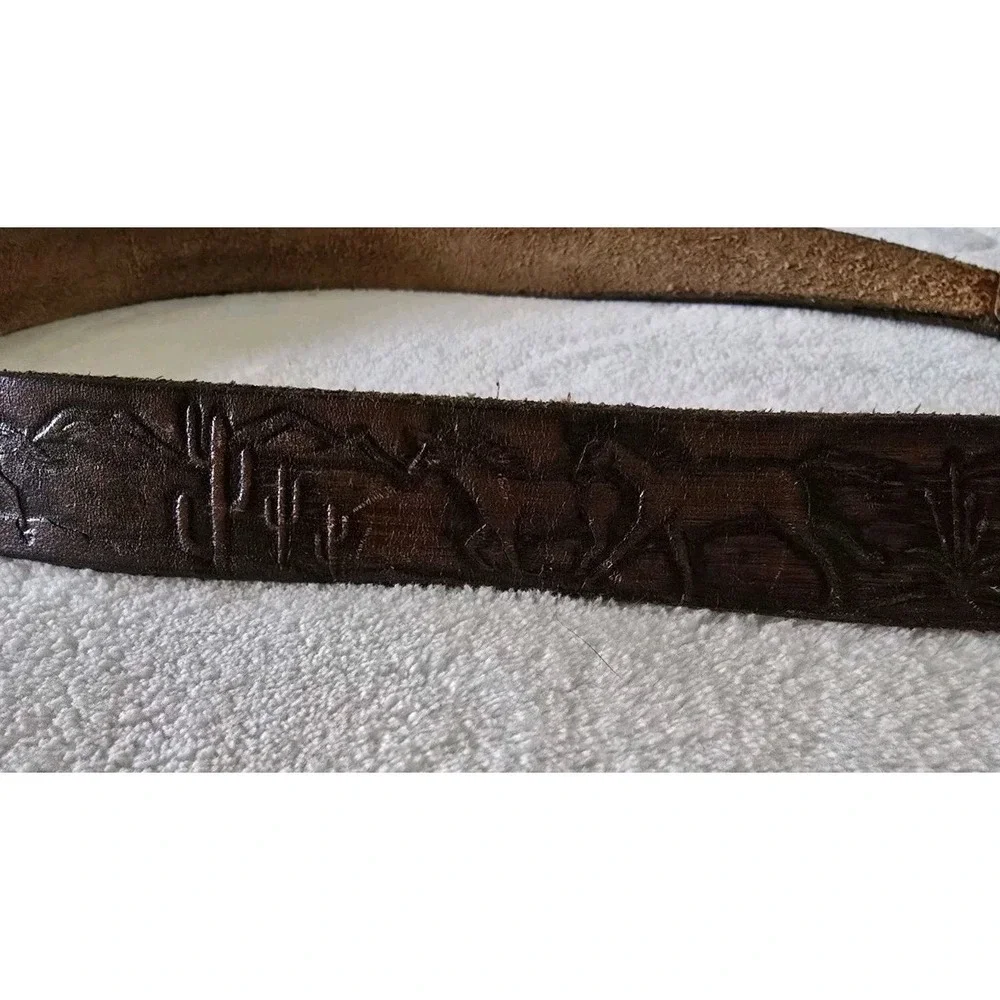 Men Vintage Leather Embossed Belt 